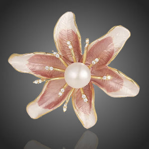 brošňa ružový kvet s pravou perlou