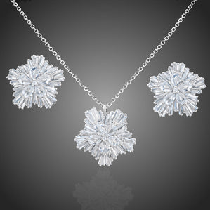 Set s bielymi kvetmi Flowerianitta