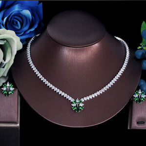 Set so zelenými kvetmi Girlandia