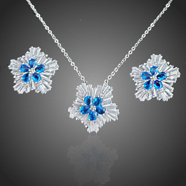 set s modrými kvetmi