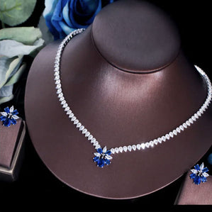 set spoločenský s kvetmi s modrými zirkónmi