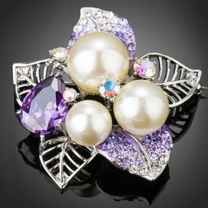 brošňa fialový kvet s perlou