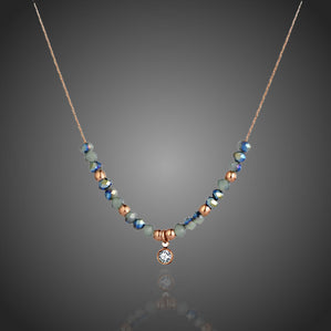 náhrdelník z chirurgickej ocele s modro zelenými krištáľmi