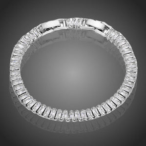 Náramok z chirurgickej ocele so zirkónmi Dellavina