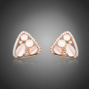 náušnice s ružovým módnym opálom