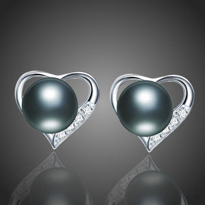 náušnice srdiečka s čiernou perlou